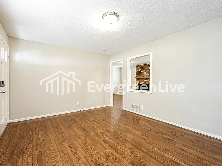 108 Mulberry St — Photo 4