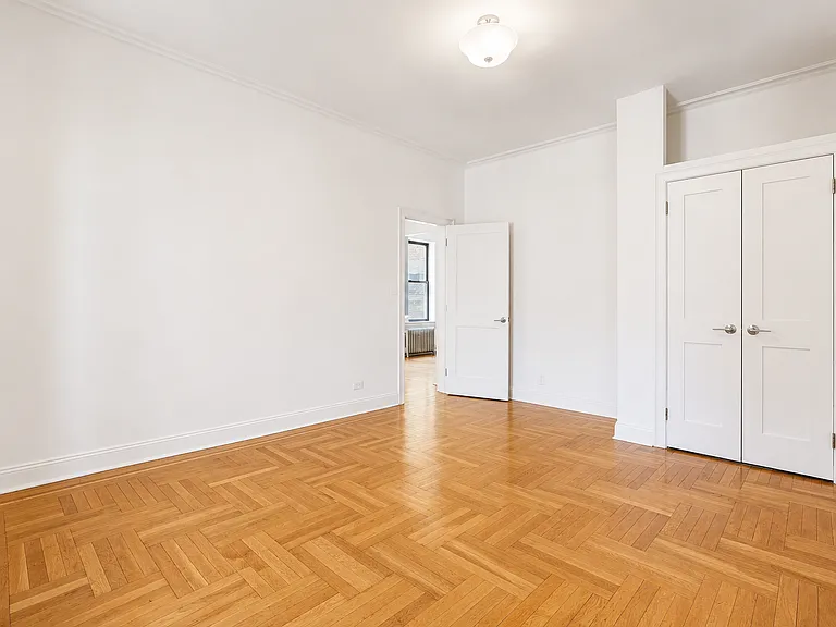 652 W 163rd St #35 — Photo 6