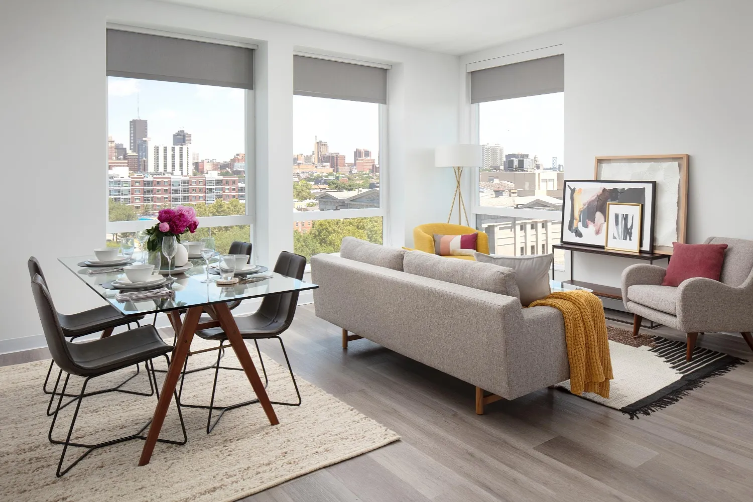 Lincoln Square — Photo 2