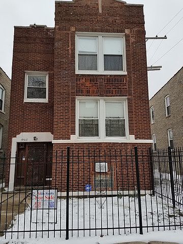 1st image of 1042 N Trumbull Ave