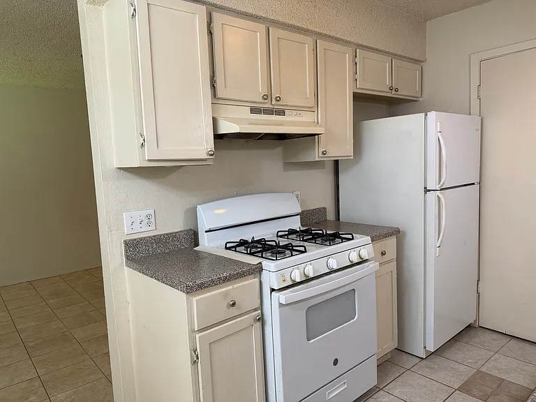 Left Side of Kitchen