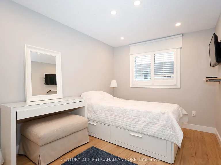 70 Chapman Ct #70 — Photo 14