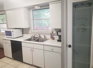 724 Chisholm Ct, Burleson, TX 76028