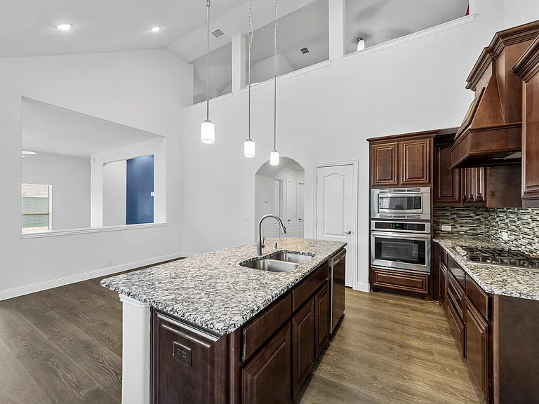 7404 Hawthorne Way — Photo 15