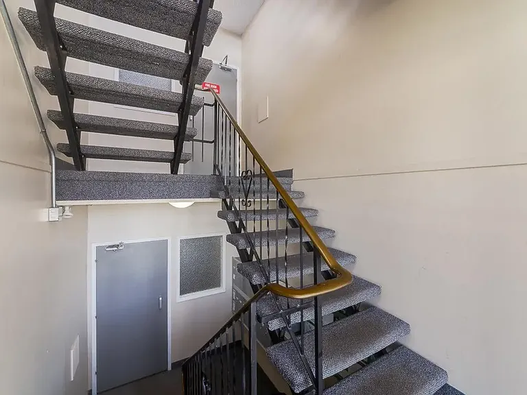 2291 Southview Dr SE #302 — Photo 25