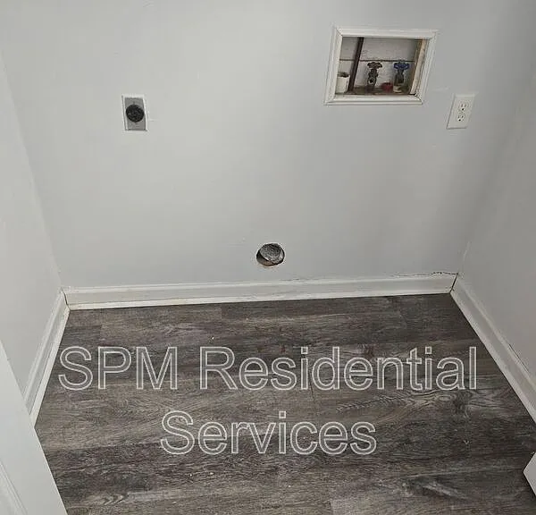 1003 McRae St — Photo 18