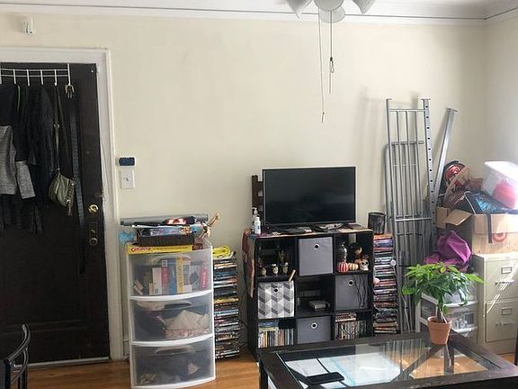3rd image of 2542 N Kilbourn Ave #2