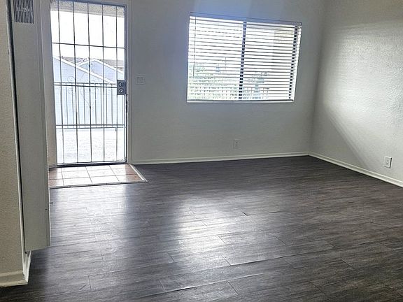 3rd image of 13528 Lemoli Ave APT 17