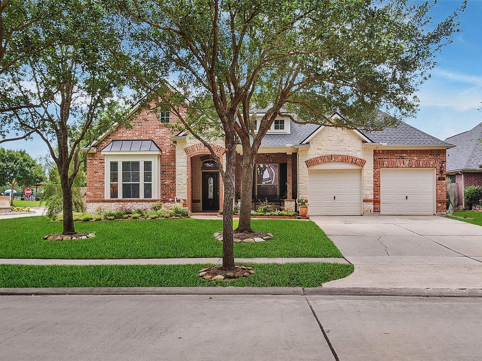 1st image of 410 Summer Trace Ln