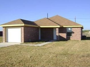 1062 Rios Cir N, Raymondville, TX 78580