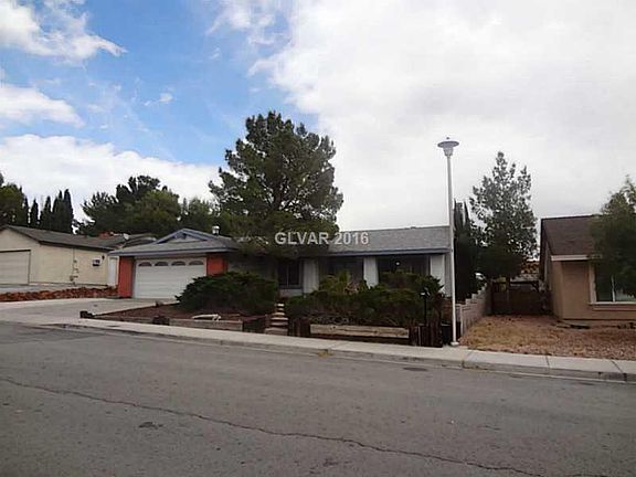 2nd image of 1317 Ramona Ln