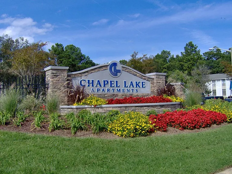 Chapel Lake Apartments — Photo 39