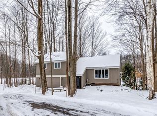 8732 Columbine Cir, Baldwinsville, NY 13027