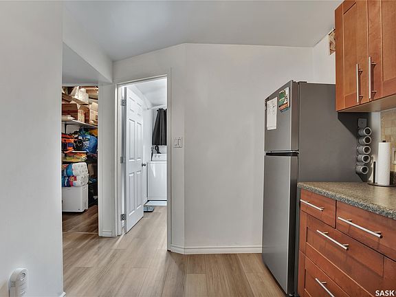 5th image of 1104 4th Street E