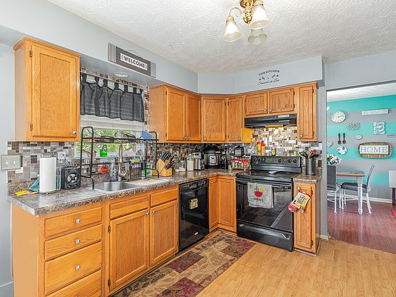 2nd image of 1289 Harbor Ct