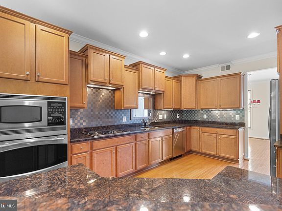 2nd image of 154 Cambridge Way