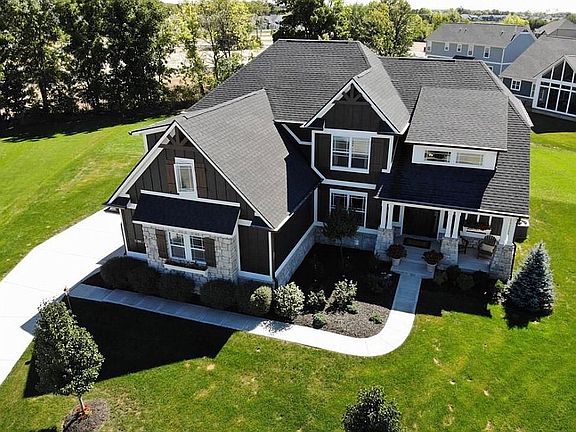4th image of 11641 Laurel Springs Cir