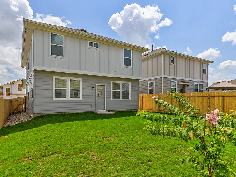 10702 Sentinel Dr — Photo 24