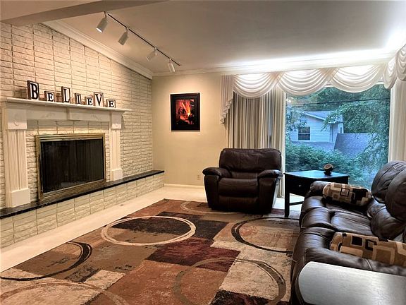 4th image of 27 Mayridge Dr