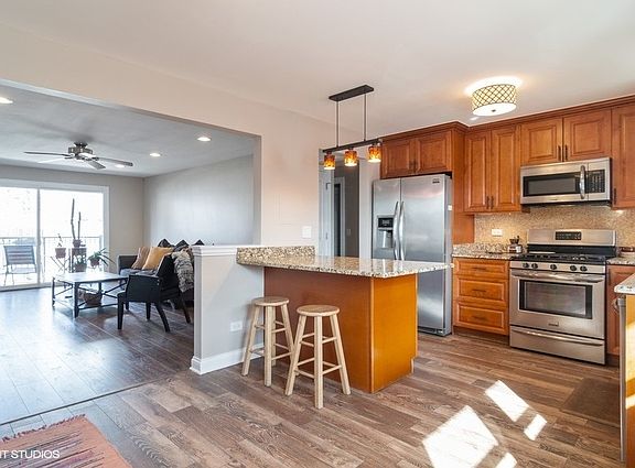 5th image of 4146 N Kedvale Ave APT 3B