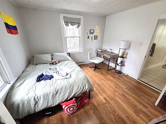 5th image of 271 Cardinal Medeiros Ave #1