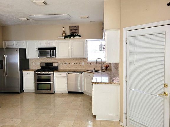 5th image of 13523 Verbena Ln
