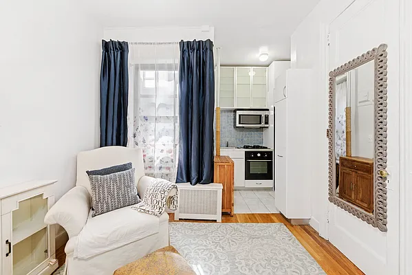 Sold by Compass | media 3