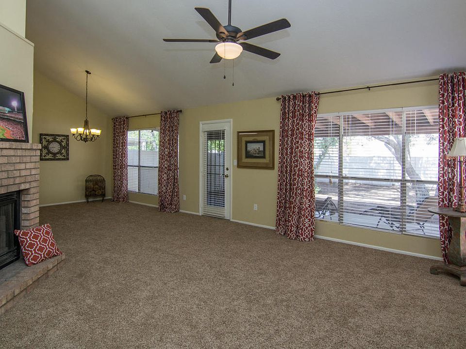 1st image of 728 N Los Feliz Dr