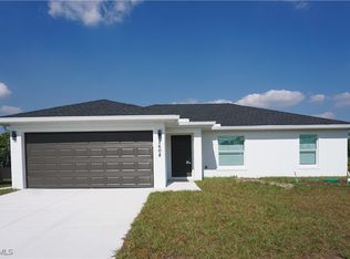 2608 30th St SW, Lehigh Acres, FL 33976