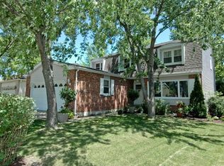 701 Jody Ln, Hoffman Estates, IL 60169