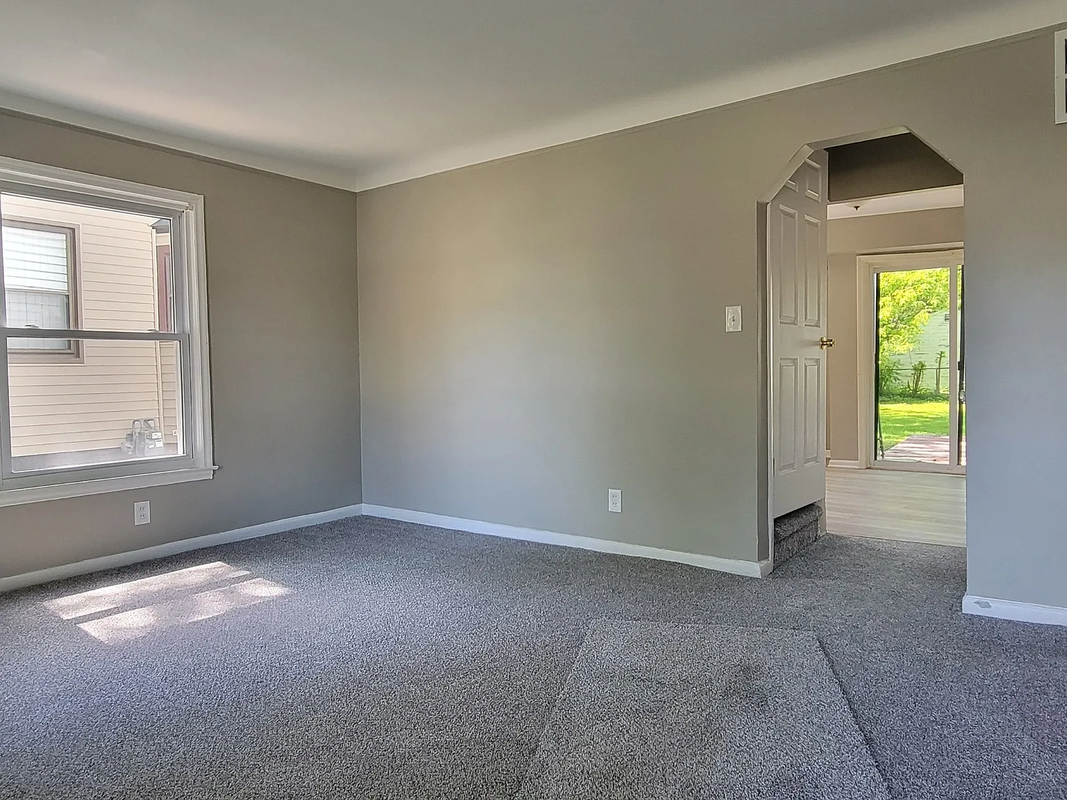 20462 Kingsville Street - Harpe... — Photo 3