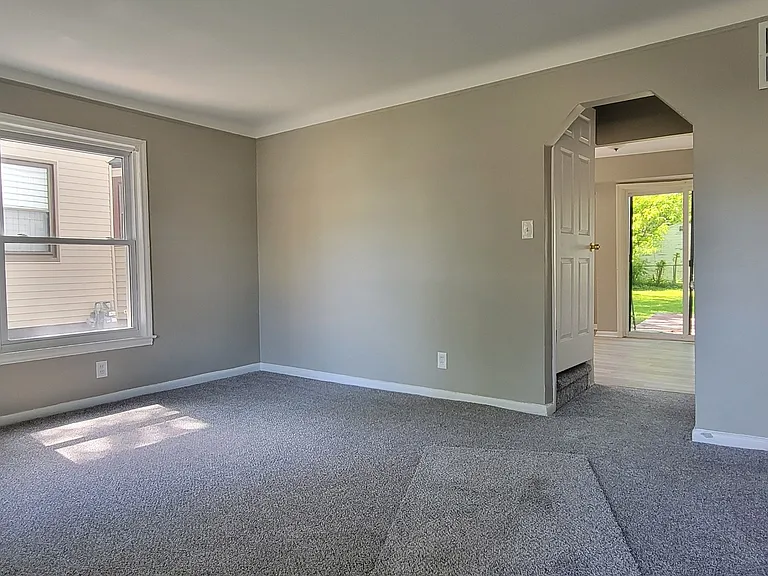 20462 Kingsville St — Photo 7