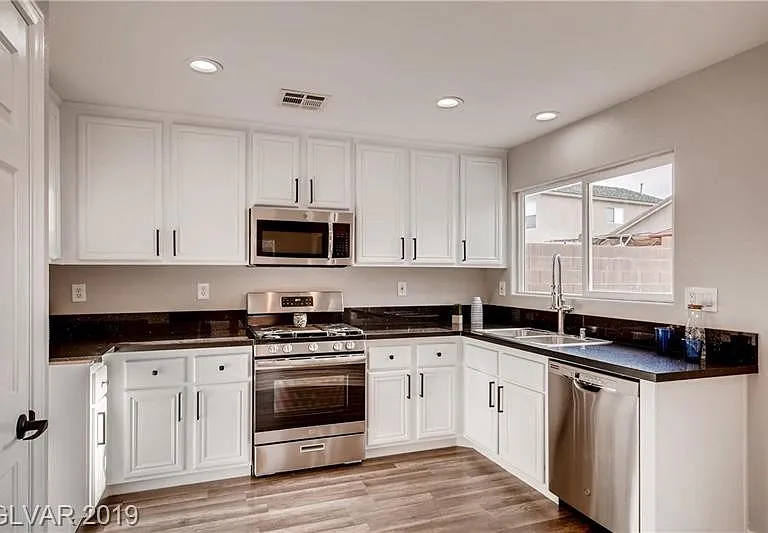 8645 Palomino Ranch St — Photo 17