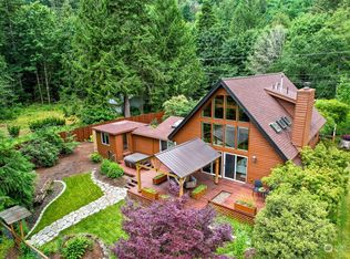 512 Sprague Valley Dr, Maple Falls, WA