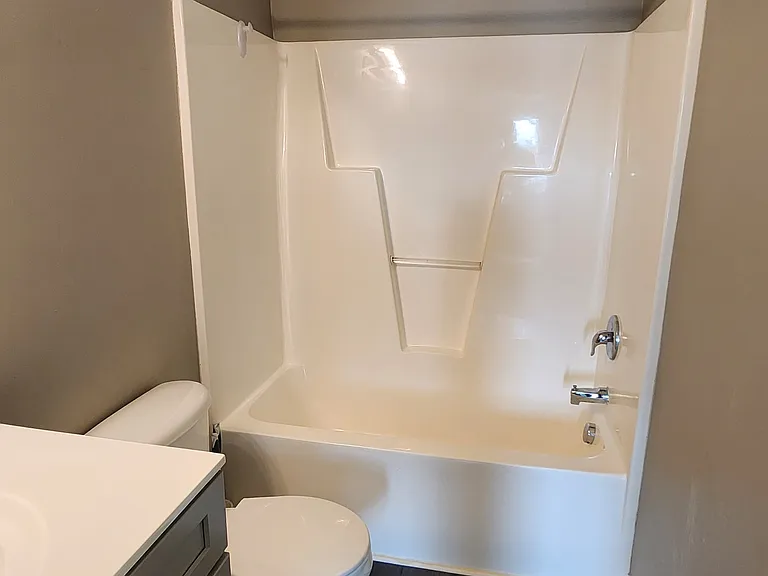 106 Glen Cannon Dr — Photo 16