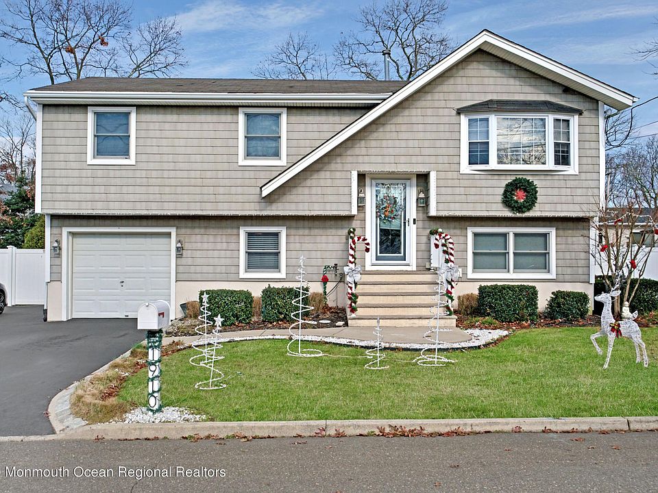 1st image of 1910 Ravenwood Dr