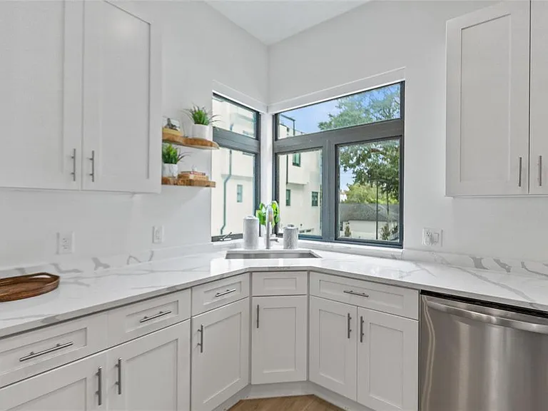 758 Highland Ave #13 — Photo 14