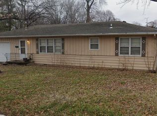 2216 Naismith Dr, Lawrence, KS 66046