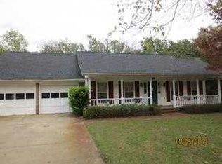 1369 Shoreland Dr, Sumter, SC 29154