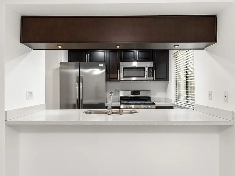 2298 N Indian Canyon Dr #E — Photo 13