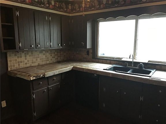 5th image of 1713 N Linwood Ave