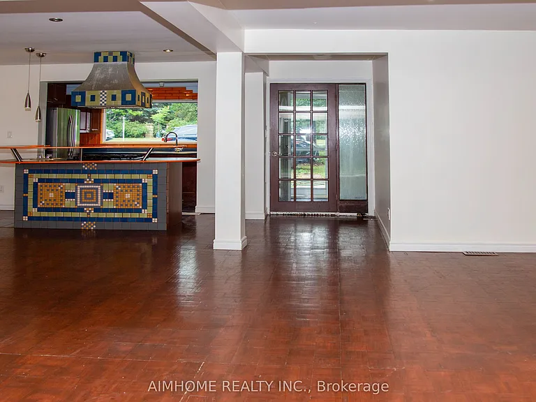 9890 Bayview Ave — Photo 8