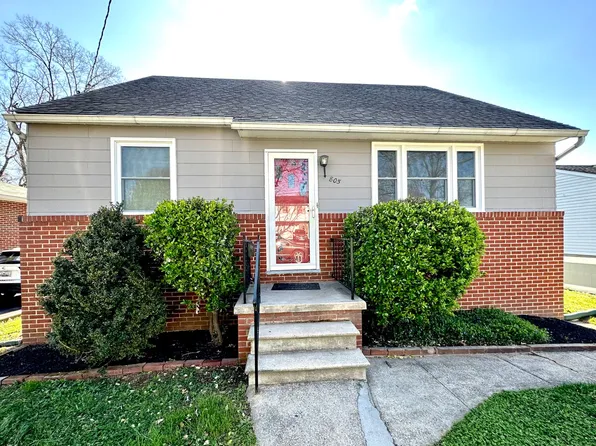 805 N Woodward Dr, Baltimore, MD 21221