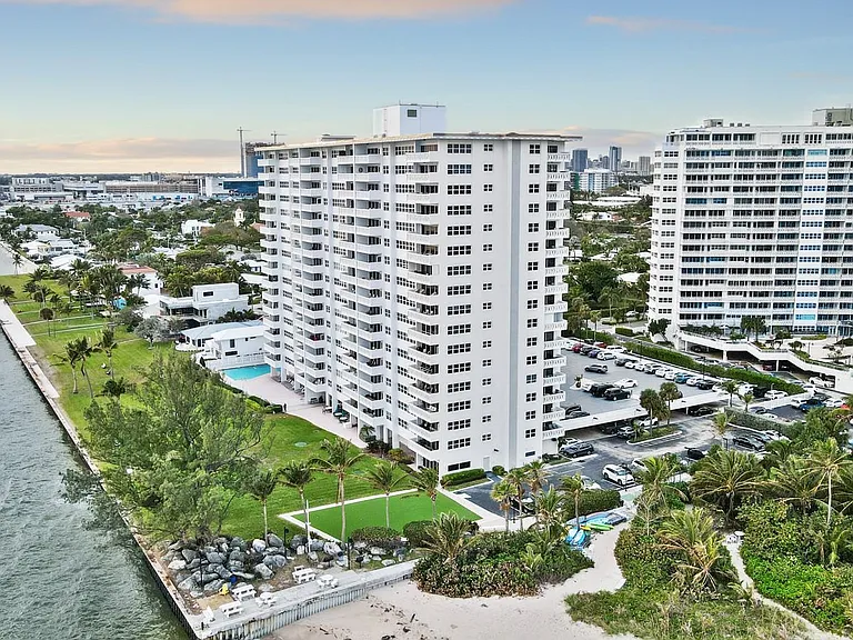 2100 S Ocean Dr #16F — Photo 40