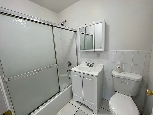 Rented by SAFEGUARD REALTY PARTNERS LLC | media 20