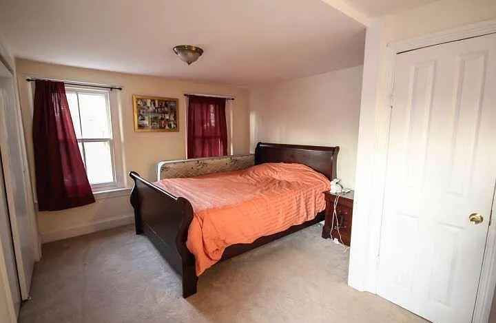 230 W Ashland St — Photo 10