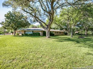 110 Briarcliff Dr, Castle Hills, TX 78213