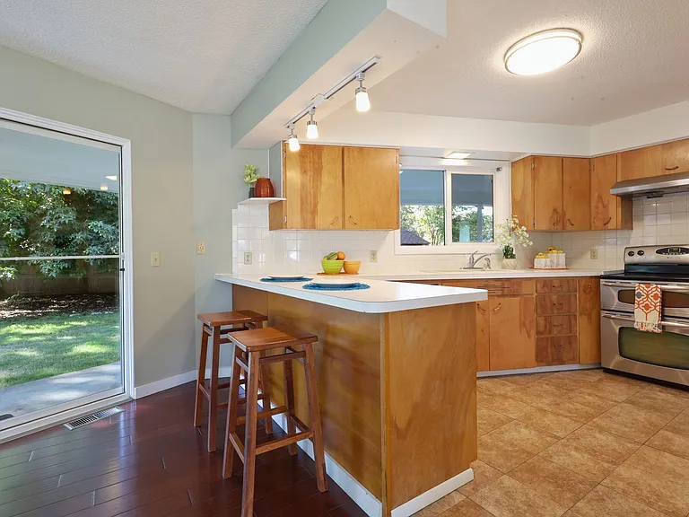 5113 Brassfield Dr SE — Photo 16