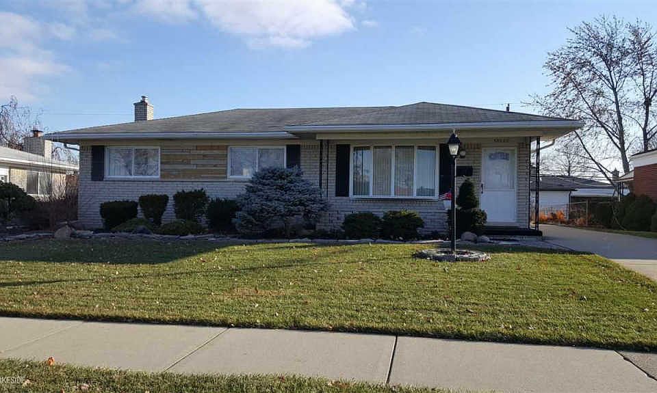 2nd image of 30220 Gloede Dr