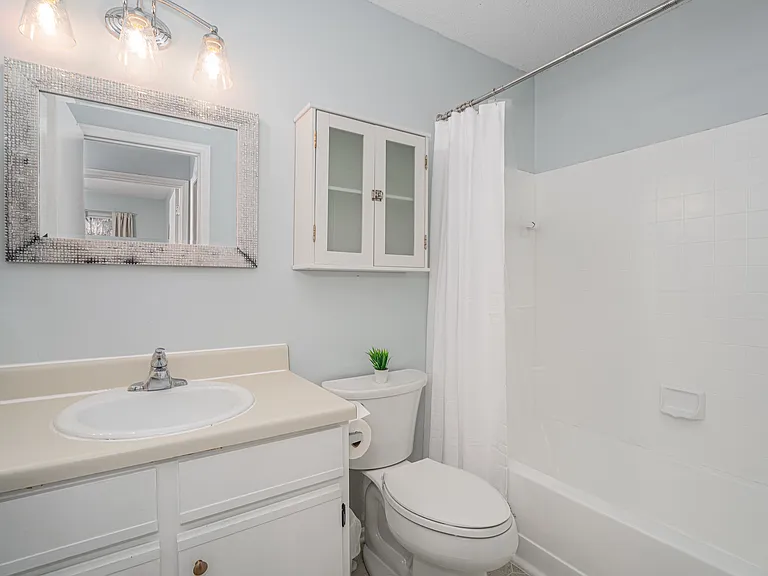 1019 Hulon Ln — Photo 17
